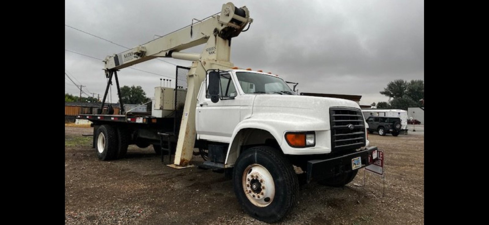 1997 Ford F800 2.5T Boom Crane Truck - Full size