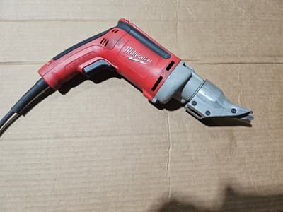 Electric sheet metal shear