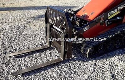 Mini Skid Steer pallet forks