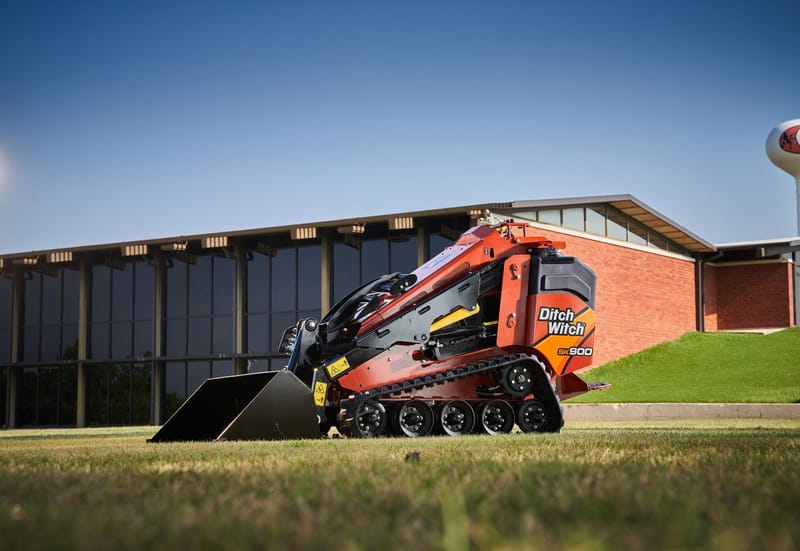Ditch Witch SK900 Mini Skid Steer