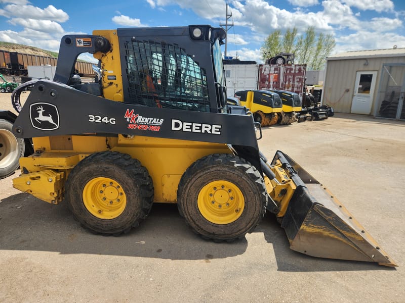 2022 Deere 324G Wheeled Skid Steer